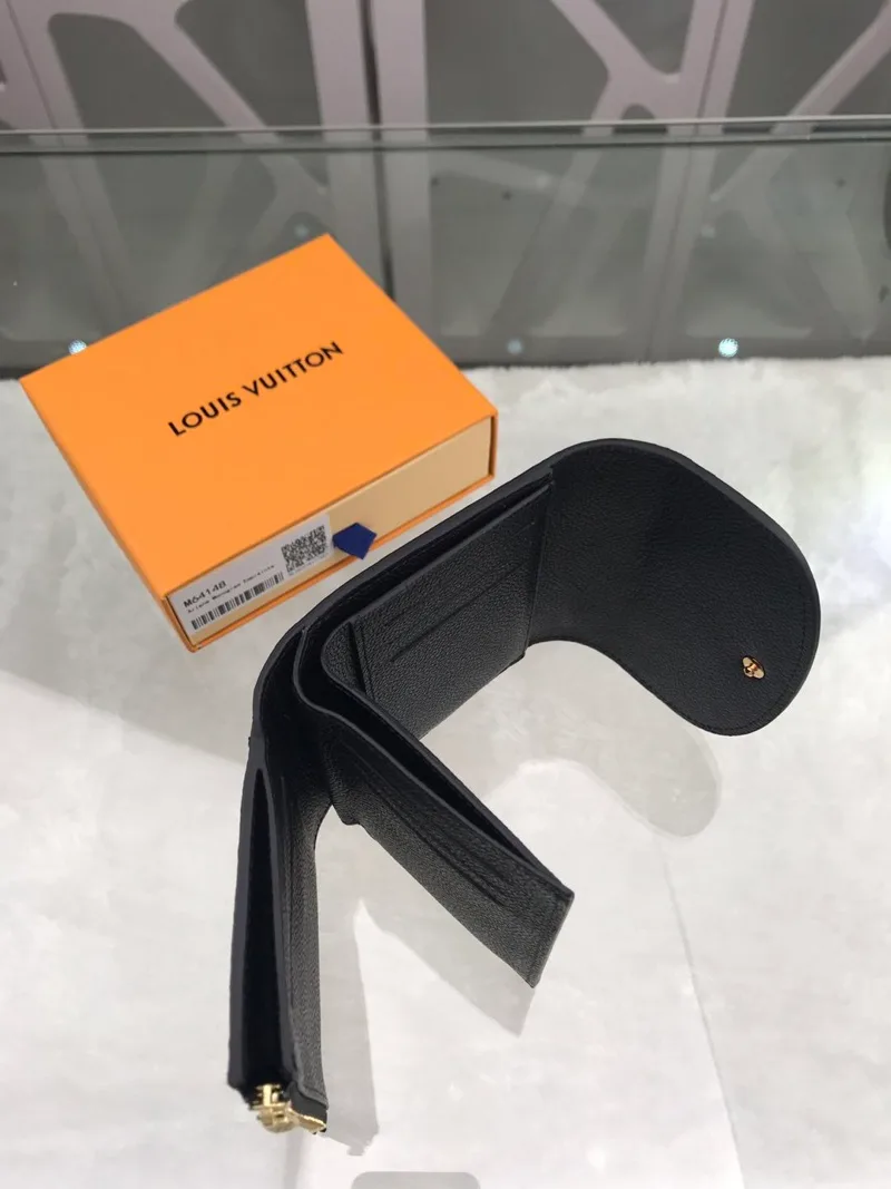 1523786824_3354364417_7