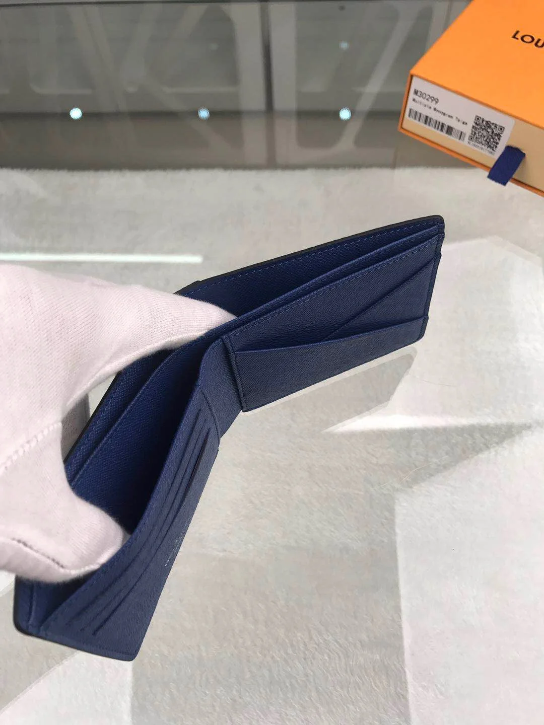 1554954127_1110895418_4